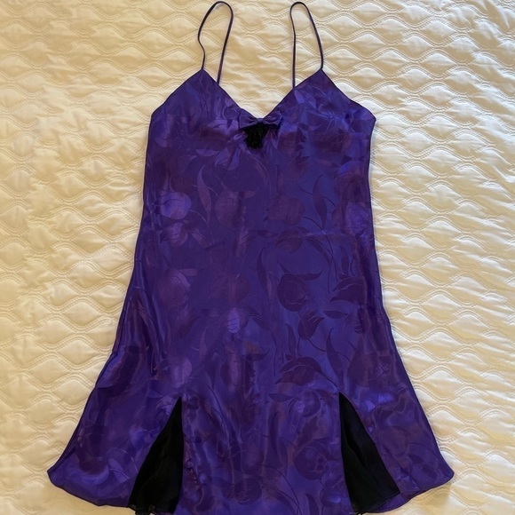 Vintage Victoria Secret Set purple nightie w/matching Kimino size S - Picture 1 of 10